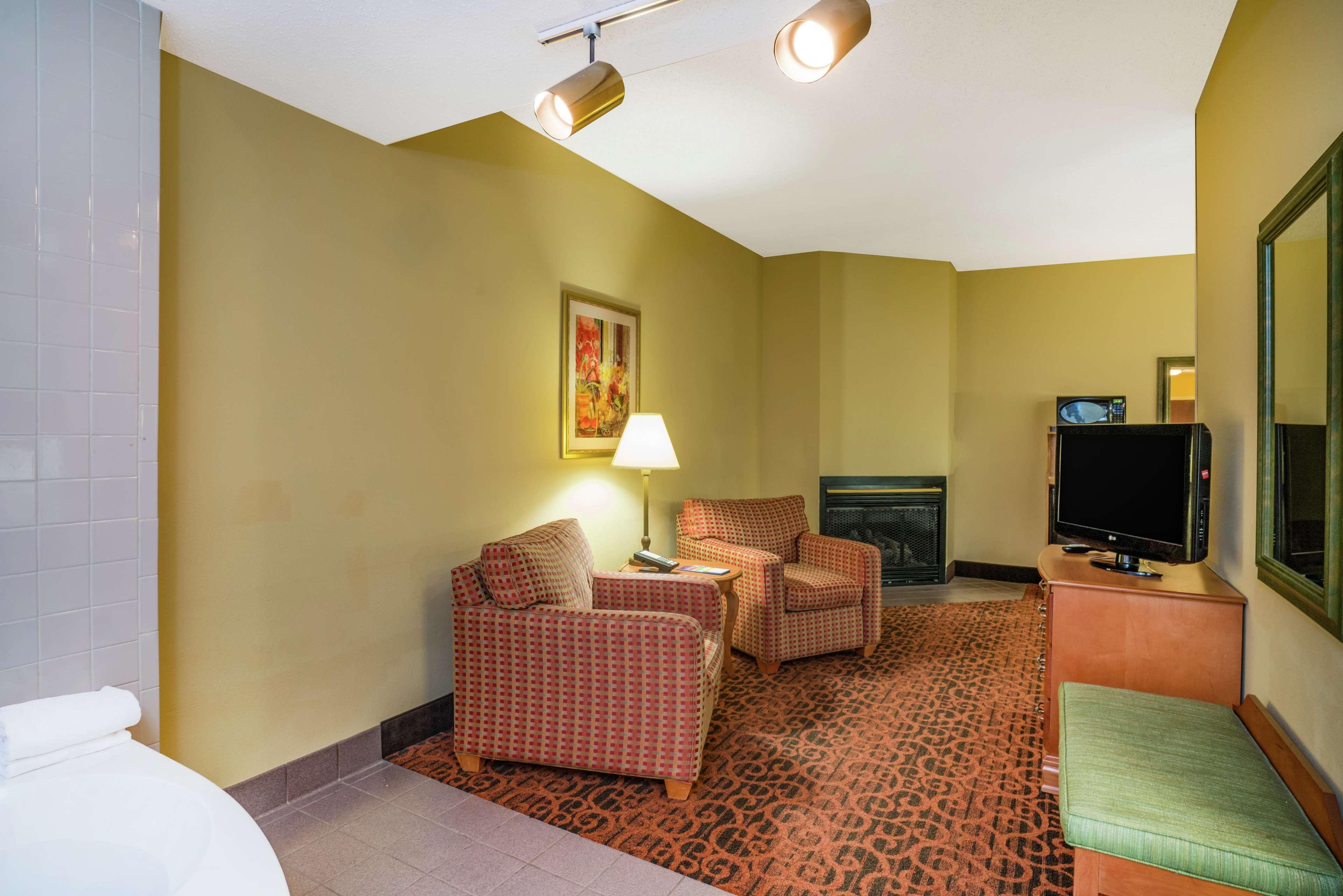 Hampton Inn Bardstown Exterior photo
