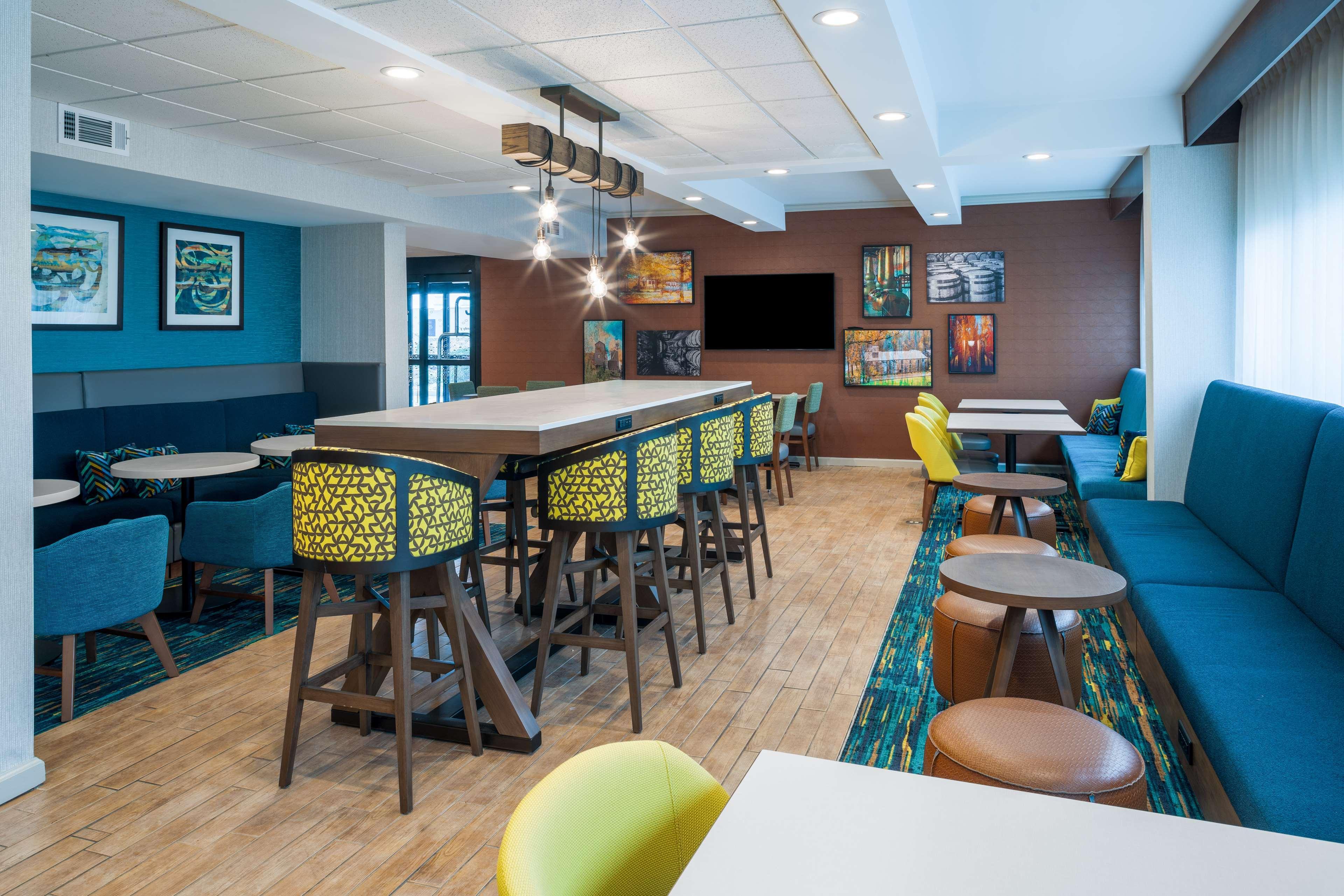 Hampton Inn Bardstown Exterior photo