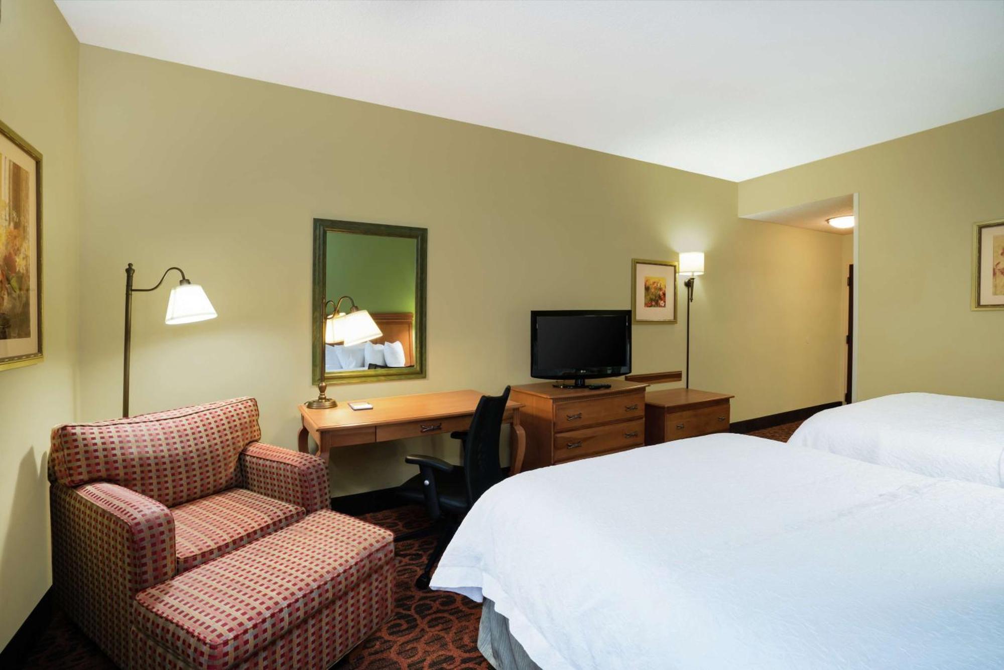 Hampton Inn Bardstown Exterior photo
