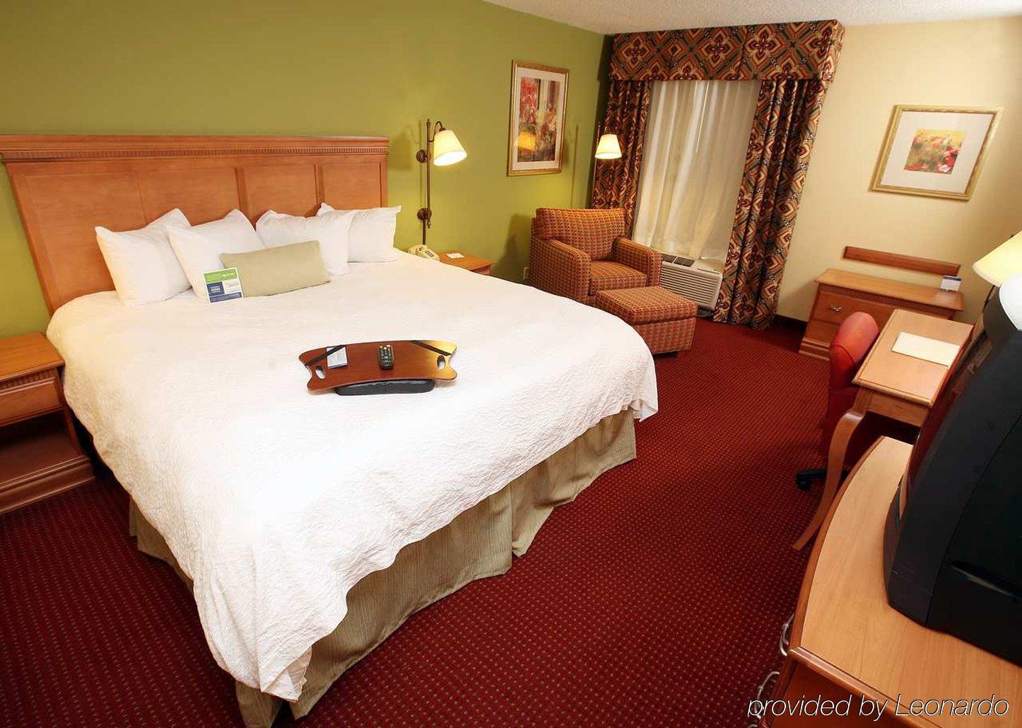 Hampton Inn Bardstown Room photo