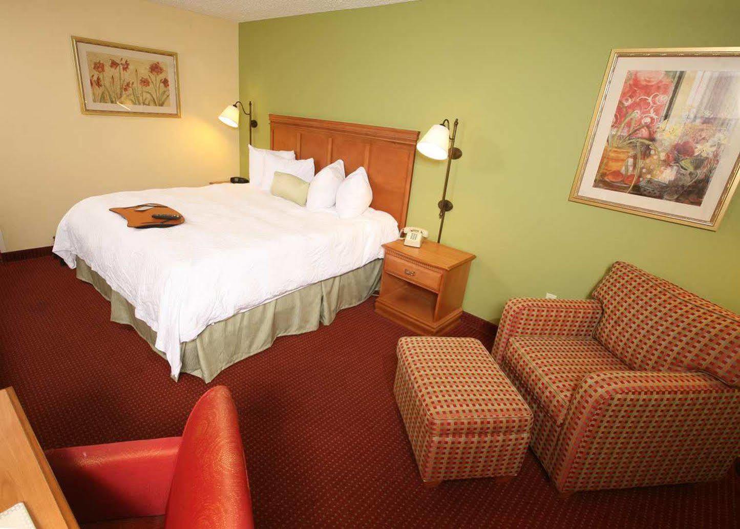 Hampton Inn Bardstown Exterior photo