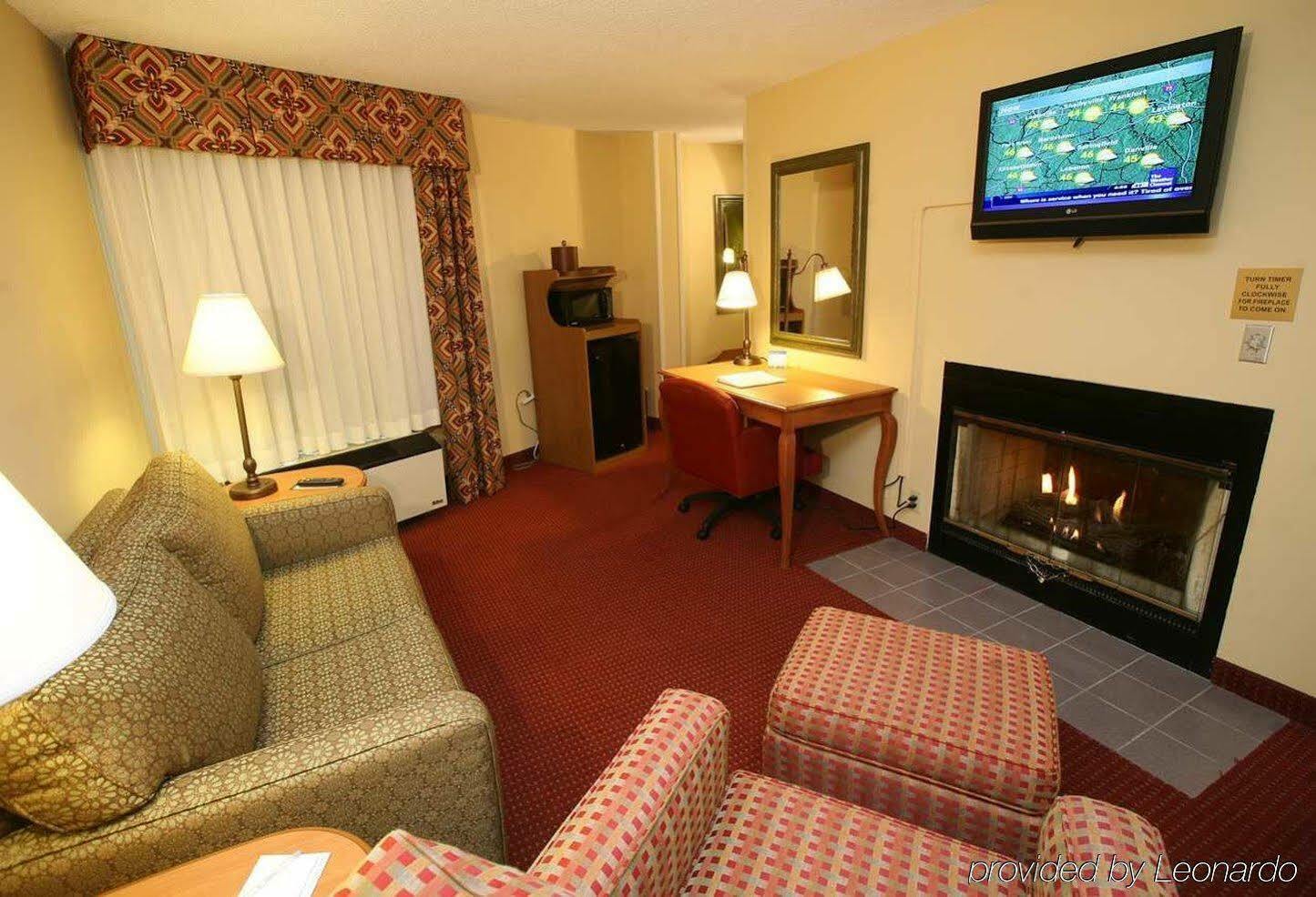 Hampton Inn Bardstown Exterior photo